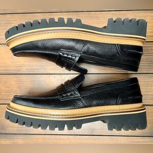 NIB Taft Country Loafer in black